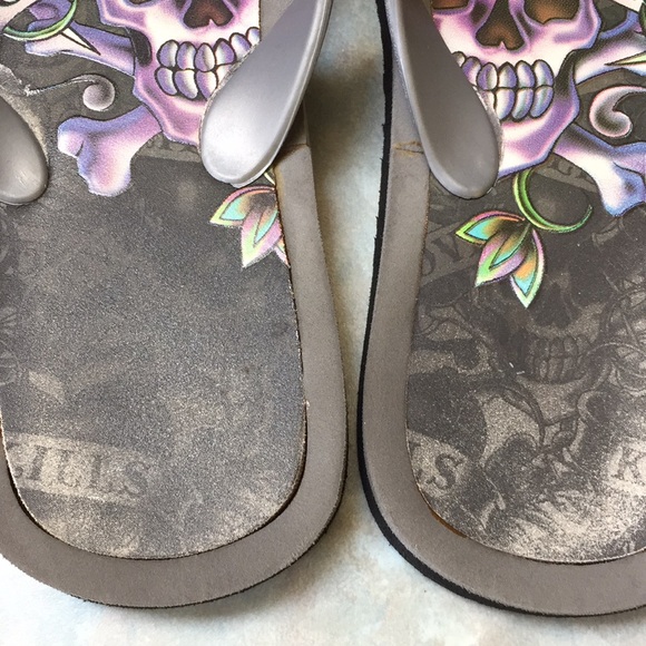Ed Hardy flip flops ( sz 5/6) - Picture 8 of 13